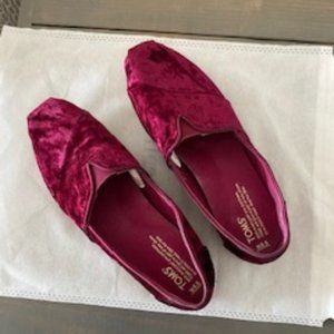 Women's Toms Classics Maroon Velvet Size 8.5